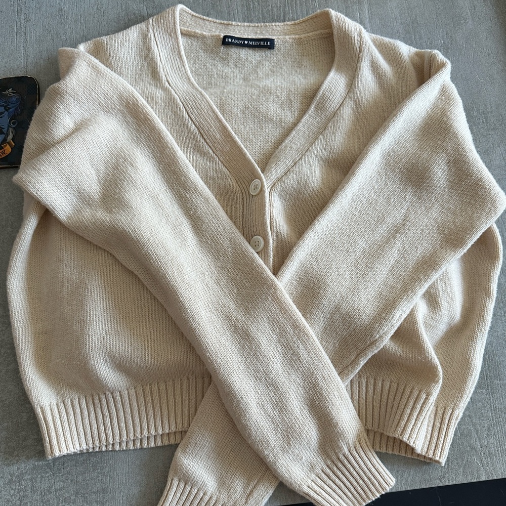 Brandy Melville cropped sweater in ivory